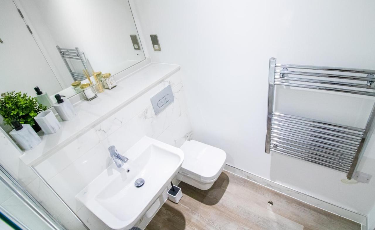 Beautiful Place - 2 Bedroom Apartment On Broad Street Birmingham Esterno foto